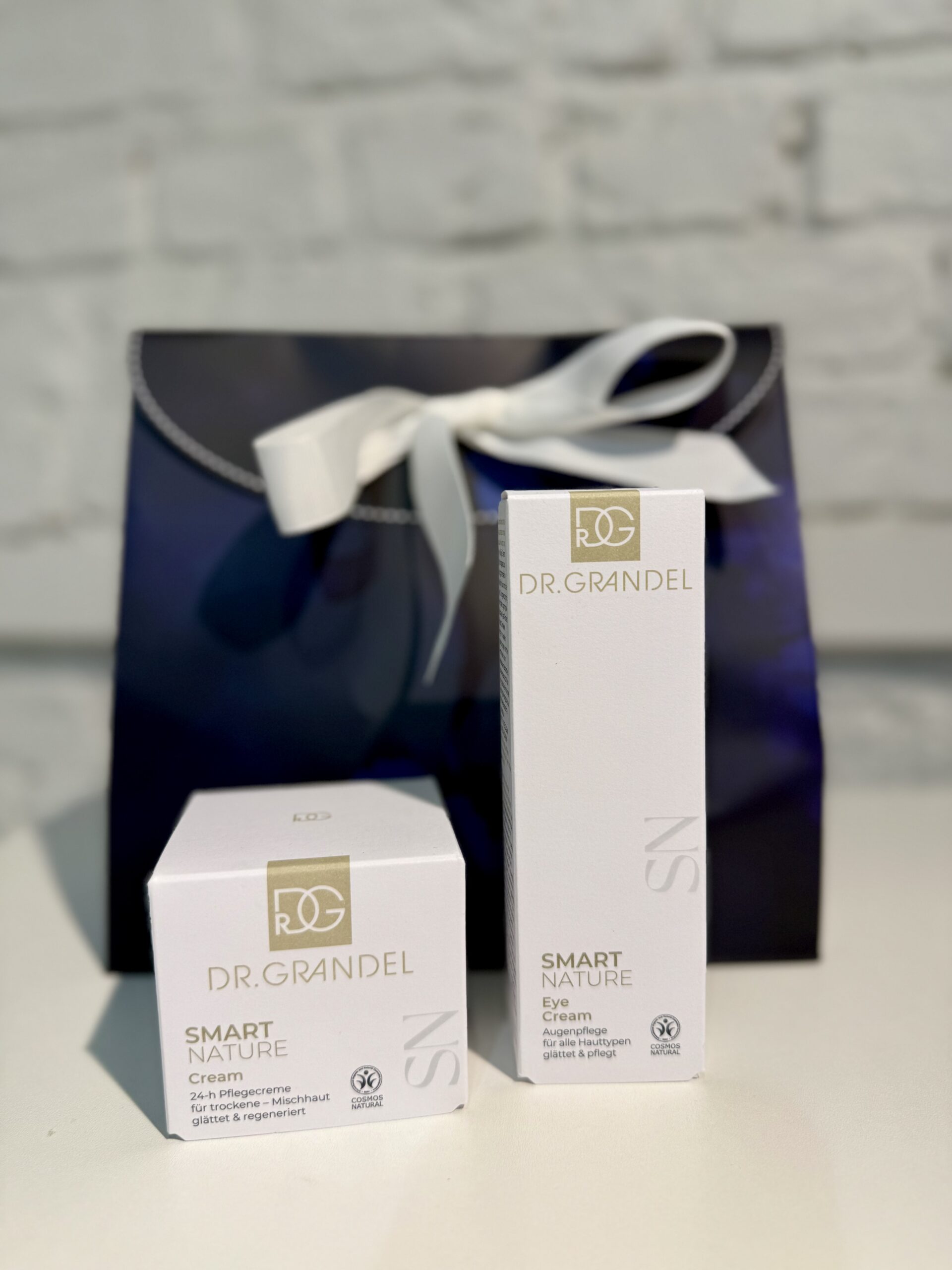 Barojošs, dabīgs krēms + DĀVANA acu krēms